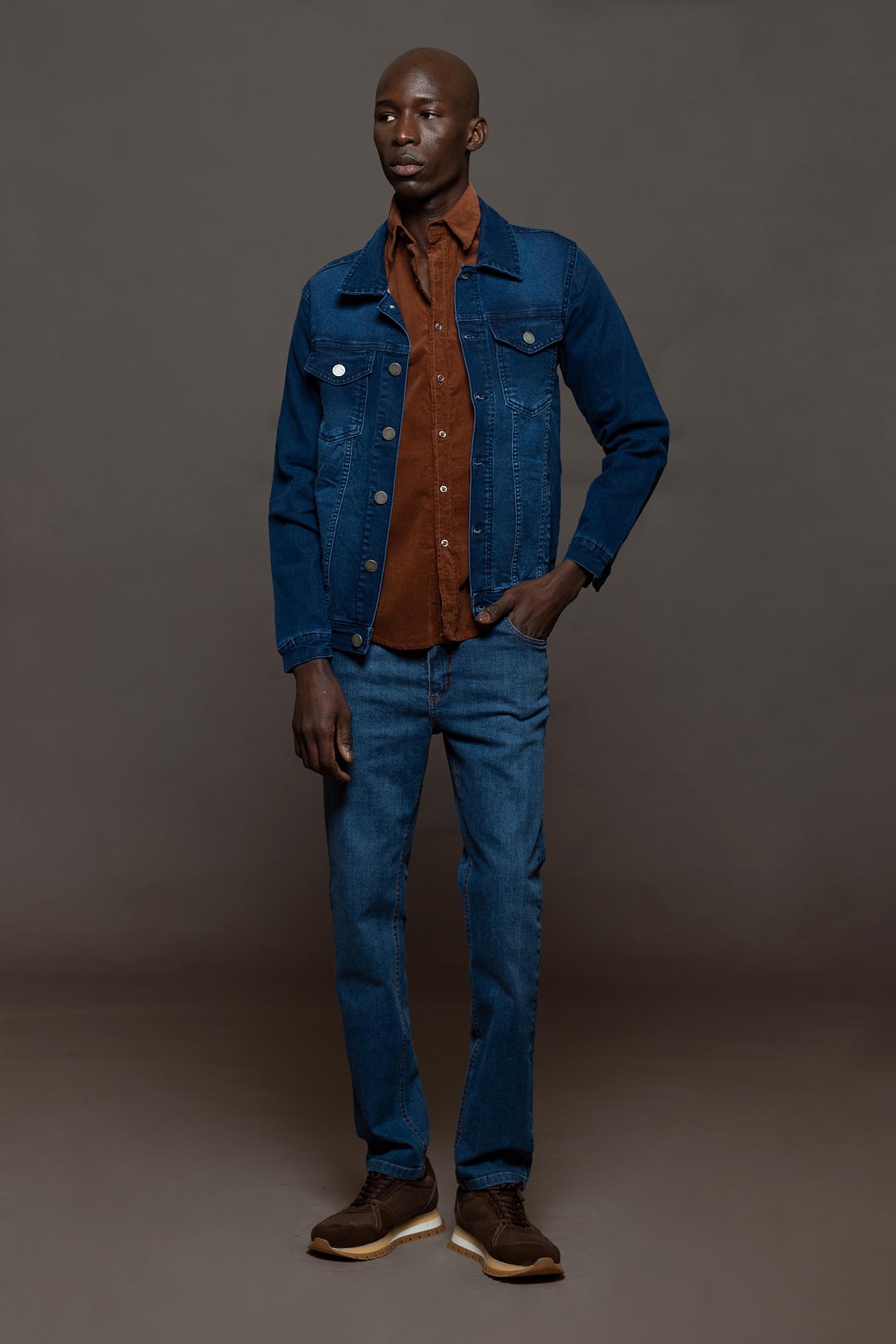 8001AL - CAMPERA DE  JEAN CRETA AZUL LOCALIZADO